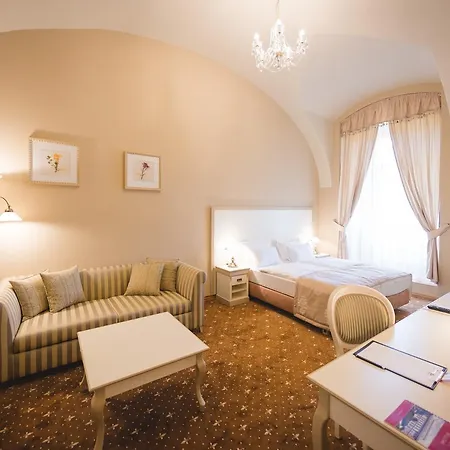 Hotel Gino Park Palace Povazska Bystrica Exterior photo