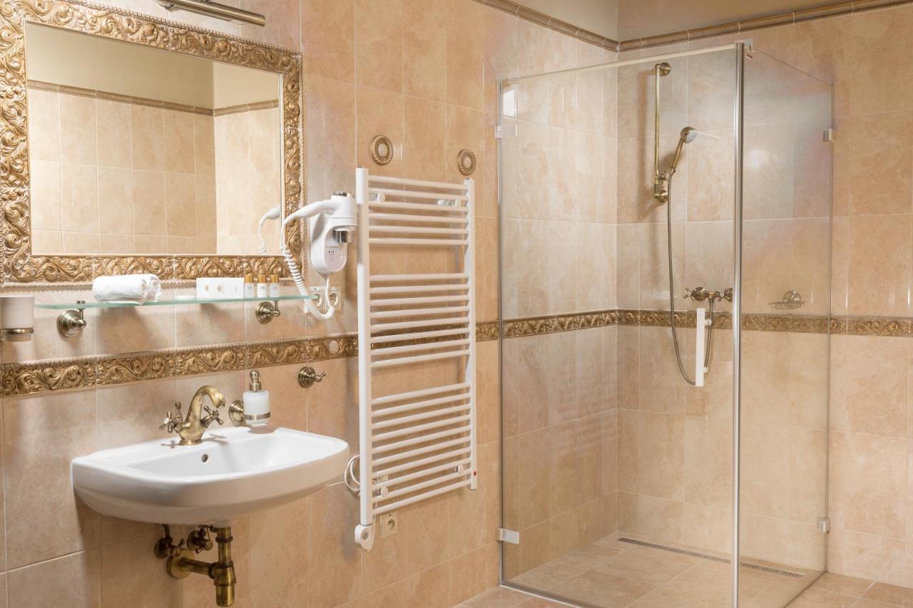 Hotel Gino Park Palace 4*